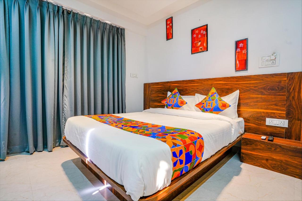Fabhotel Crystal Inn - Nr Suvarndeep Chowk Pimpri-Chinchwad Dış mekan fotoğraf
