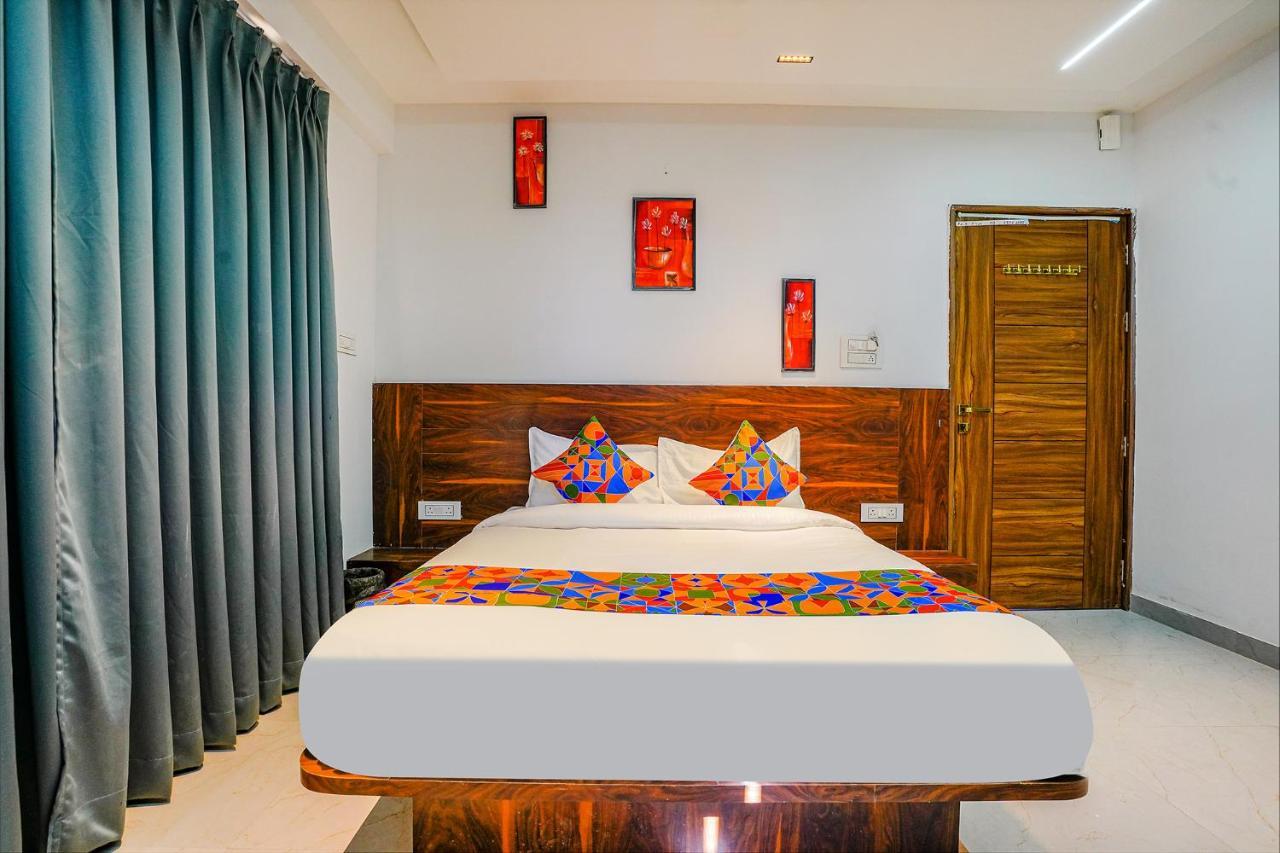 Fabhotel Crystal Inn - Nr Suvarndeep Chowk Pimpri-Chinchwad Dış mekan fotoğraf