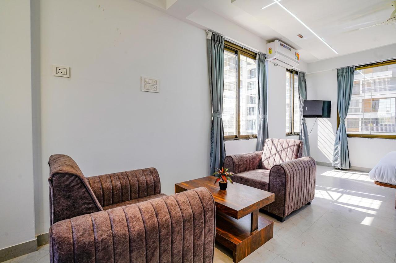 Fabhotel Crystal Inn - Nr Suvarndeep Chowk Pimpri-Chinchwad Dış mekan fotoğraf